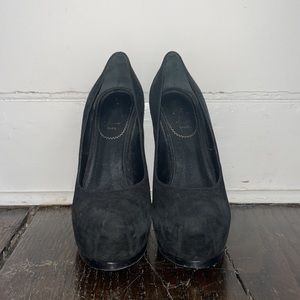 Yves Saint Laurent pumps